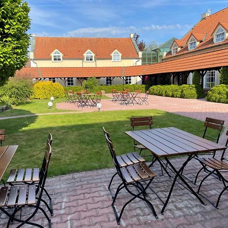 Bechneruv Statek Otel Lány Dış mekan fotoğraf