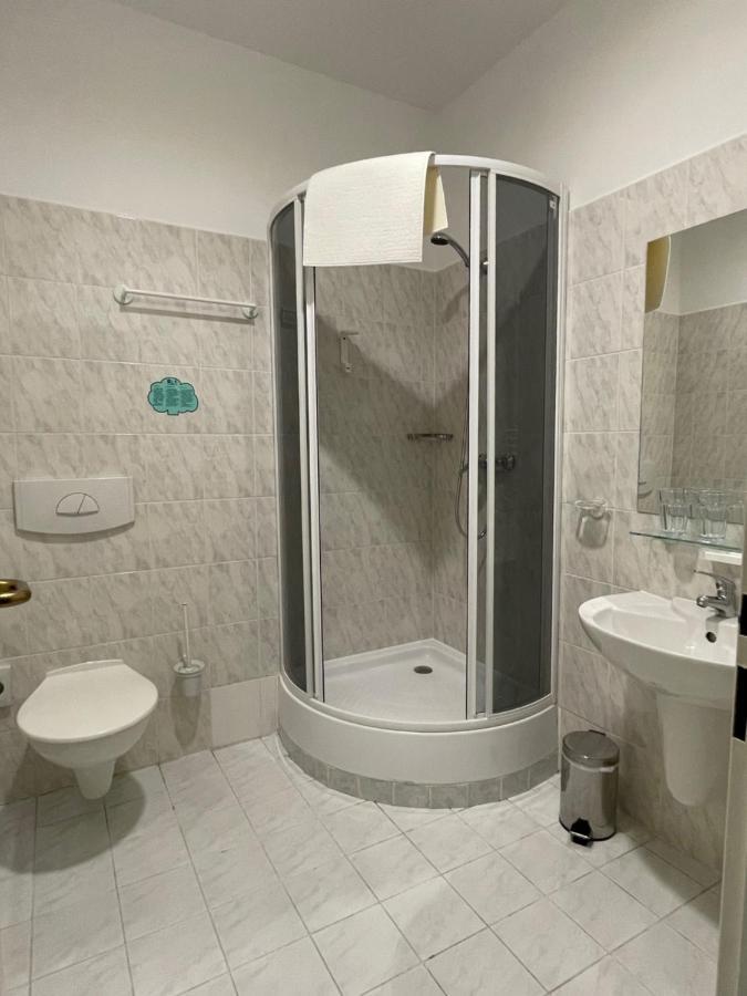 Bechneruv Statek Otel Lány Dış mekan fotoğraf