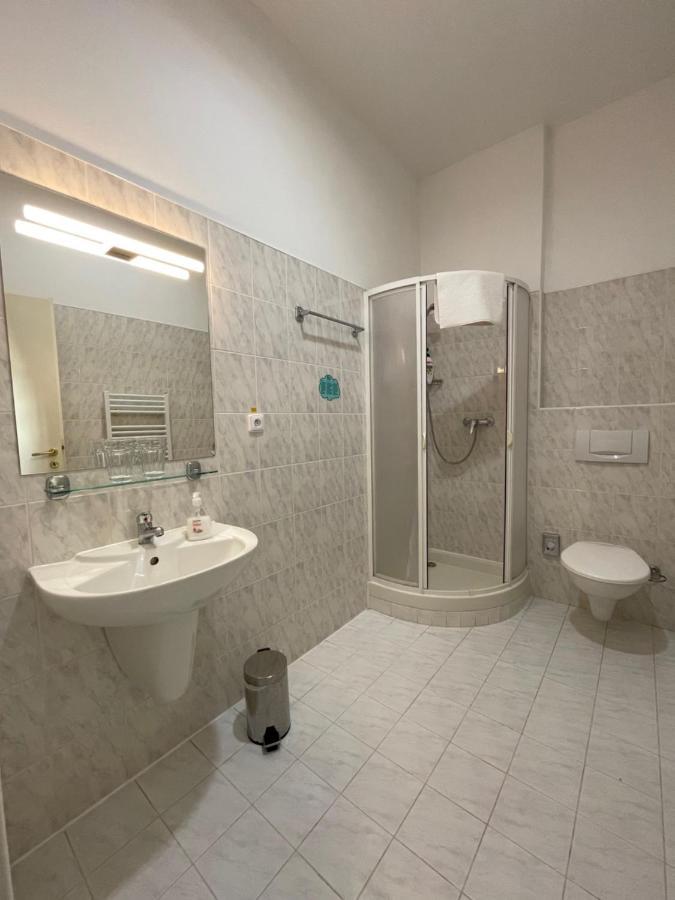 Bechneruv Statek Otel Lány Dış mekan fotoğraf