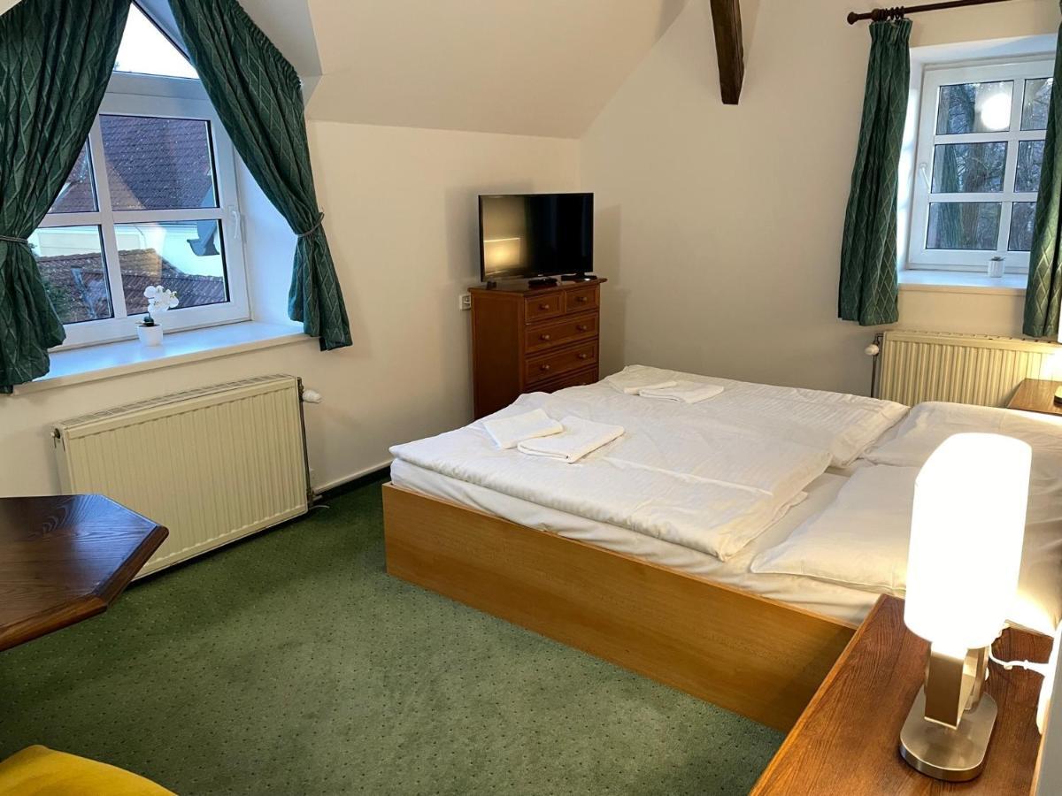 Bechneruv Statek Otel Lány Dış mekan fotoğraf