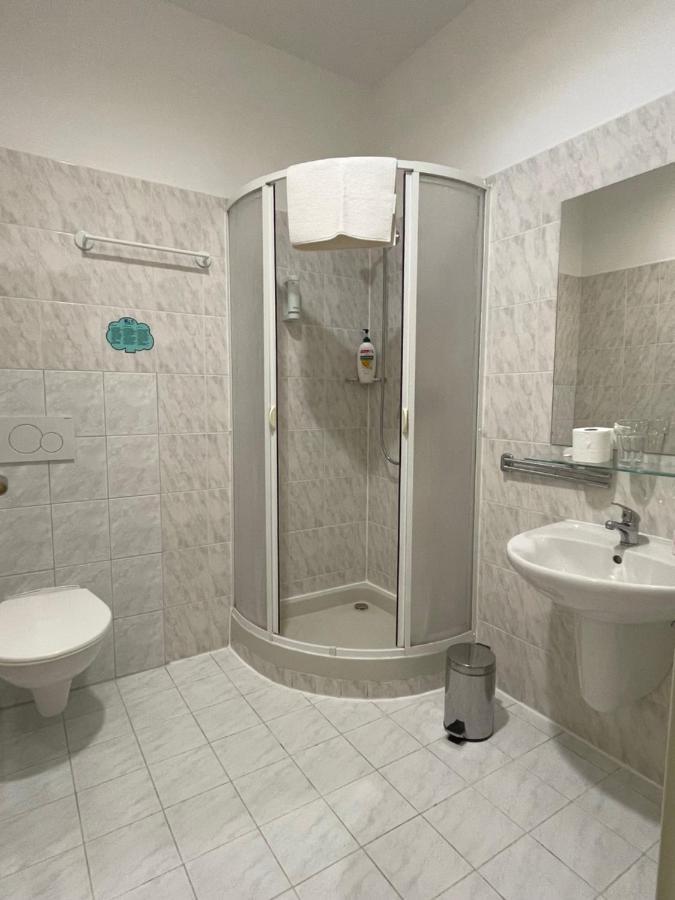 Bechneruv Statek Otel Lány Dış mekan fotoğraf